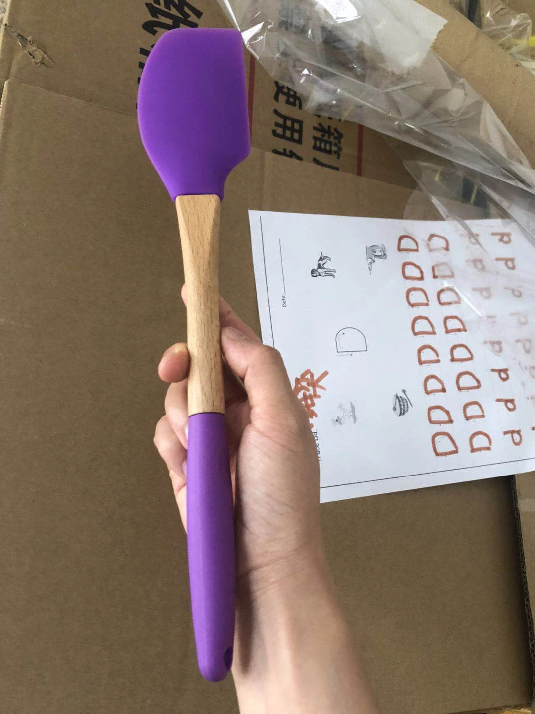 high quality silicone  spatula with rubber wood handle purple  color