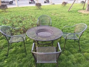 Outdoor Furniture Four Chairs and One Table BBQ Grills