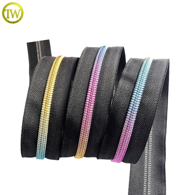 Popular zipper 5# Reversible nylon close end zipper color teeth with rainbow