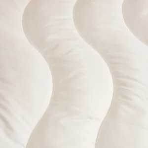 Wave Design White King Size 100% Polyester Microfiber Comforter Quilt