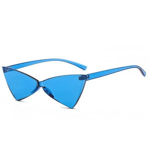 Wholesale Unique Design Street Snap Multicolor Triangular Bow-tied Cat Eye Ladies Sunglasses