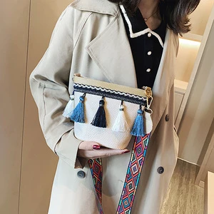 womennew Korean style All-Match Bag for girl Messenger bag student Harajuku ethnic tassel straw bucket bag