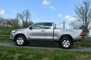 Fairly Used Pickup Trucks 2020/ 2021/2022 Double Cabin Available for Export