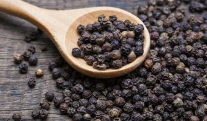 High Quality White/Black Pepper from, Dried White/Black Pepper, 100% PURE ORGANIC BLACK PEPPER, ORGANIC WHITE PEPPER