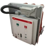 11kv 630a 1250a MV VCB/ three number Embedded Poles Type medium voltage Vacuum Circuit Breaker manufacturer/yueqing