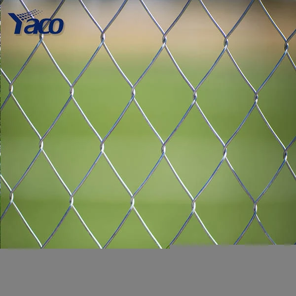 diamond hole High quality chain link fence top barbed wire for green feild protecting playground house