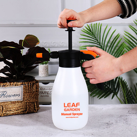 Leaf  1.5L plastic hand held garden manual pressure sprayer with adjustable nozzle