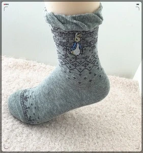 Loose screw-type embroidery stockings