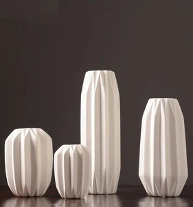 Made In China Ceramic Porcelain Stoneware Color Glazed Logo Decal Design Decorative Vase Wholesale