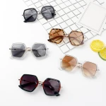 SKYWAY 2021 New Arrivals Multicolour Anti Ultraviolet Children Sun Glasses Fashion Oversized Kids Sunglasses