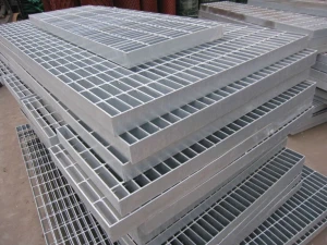 Stainless steel grilles of various sizes for high quality non-slip drainage channels