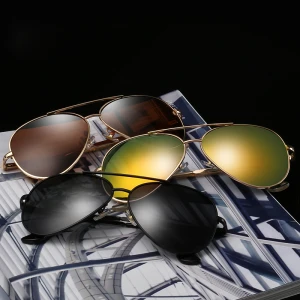 Wholesale Men And Women Classic Polarized Sunglasses Fashion Driving Sunglasses UV400 Custom Logo