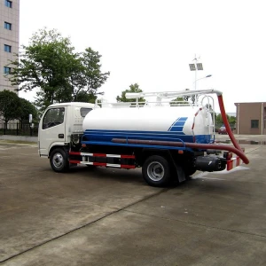 Dongfeng wheelbase 3308mm 85KW sewage suction truck