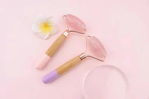 Jade Roller new design, Pink Color Jade Roller Facil Massager with wooden handle, new item