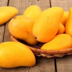 All kinds of mangoes