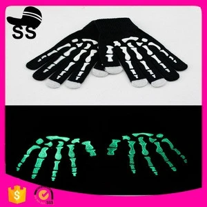 2018 China supplier promotional gift cheapmagic gloves with touchscreen