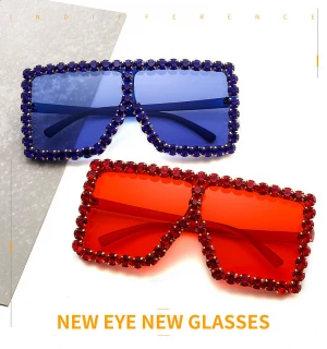 Fashion sunglasses Top Hot Eyewear Fashion 2021 Oversized Square Bling Bling Diamond Crystal Rhinestones Women Shades Sunglasses