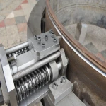 Fluctuate tracing Irregular Round orbital Pipe Cutting And Beveling Machine