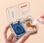 Square stainless steel cutting drug cutter and grinder  silicone gasket Plastic Pill Box