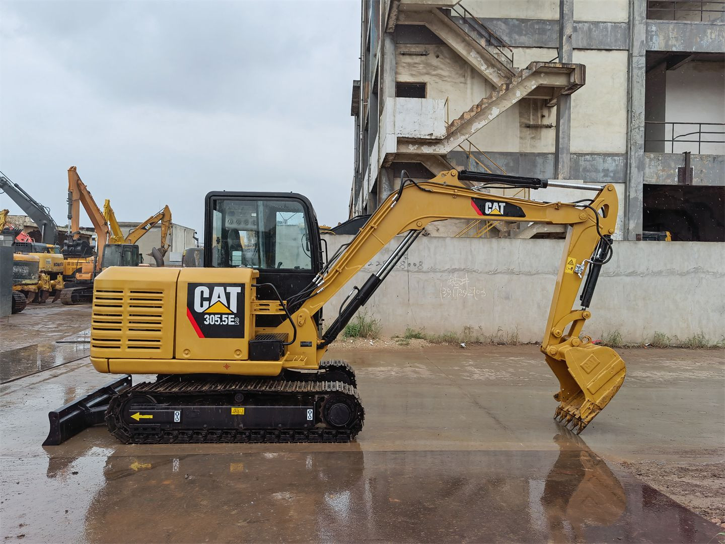 Buy 5ton Mini Excavator Caterpillar 305.5 E2 For Sale from PF Machinery ...