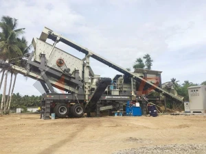 Mobile Crusher for stone and construction waste recycling