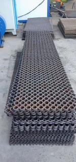 Manganese steel welding screen