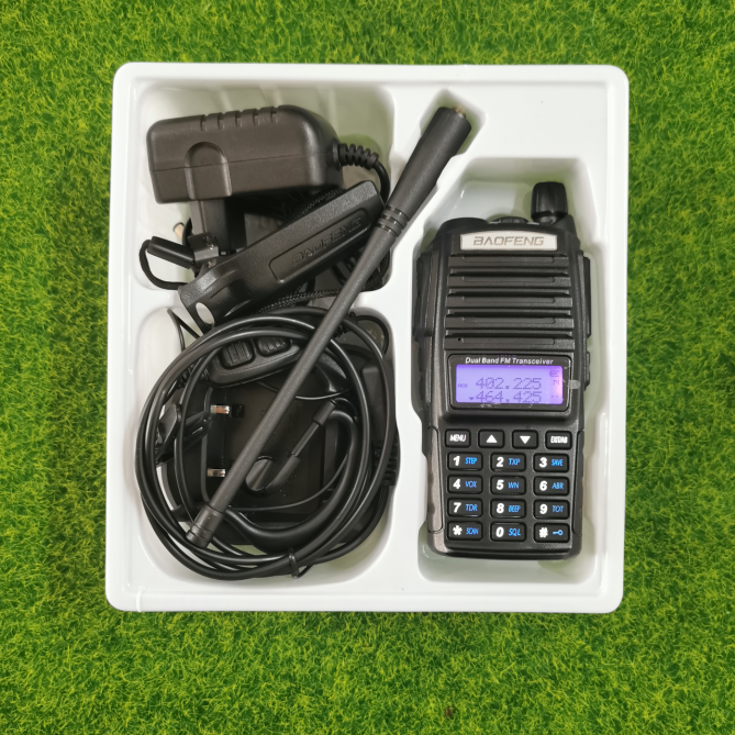 2021 hot selling Portable Baofeng ham radio UV82 handheld  walkie talkie  5W vhf uhf long range baofeng UV-82 two way radio