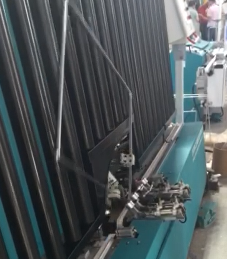 Automatic Butyl Extruder Machine Could Coating more than 8 kinds of shaped glass for Insulating Glass Hollow Glass Making