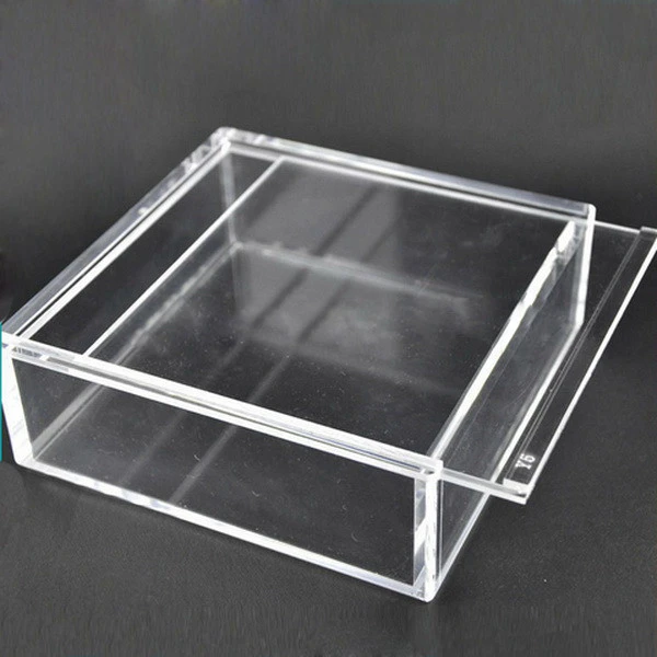 clear acrylic keepsake box