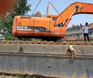 Doosan DH225LC-7 amphibious excavator used condition Doosan make DH225LC-7 amphibious excavator