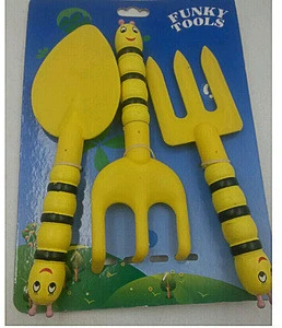 funy cute expression printed 3pcs plastic mini garden tool set kit for children