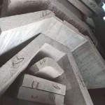 Metallurgical steel tundish refractory anticorrosive high temperature retaining wall