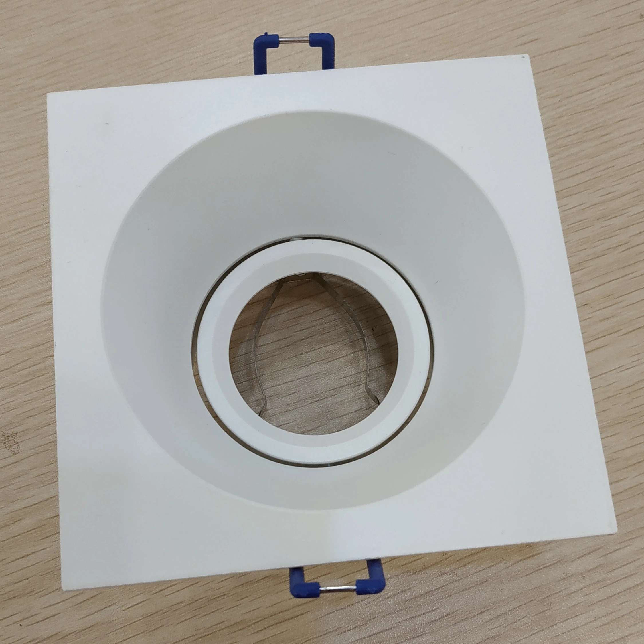 New Design Die Casting  Lamp Shade Flush Mounted Ceiling Light Cover  Aluminium  Fitting MR16  YC-117A16