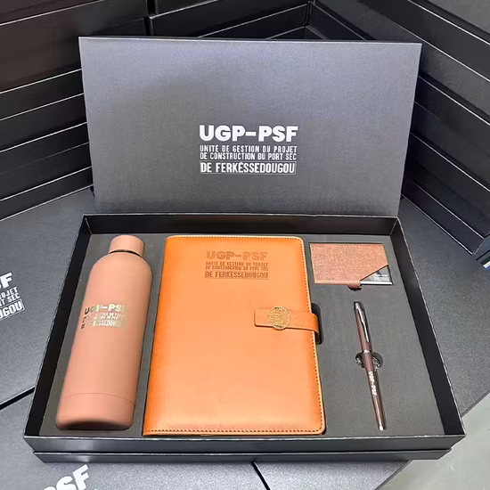 Luxurious A5 Notebook Gift Set with Custom Box for Professionals