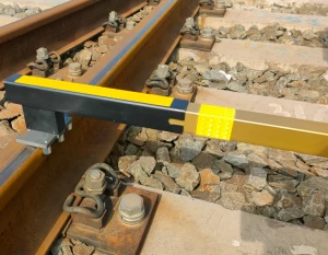 Railway track measurement gauge for railroad track geometry measuring