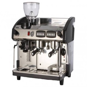 Professional coffee machine / Fully automatic espresso coffee machine with milk tank