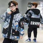 Boys with fleece coat autumn and winter 2024 new type of children western style boys thick trench coat autumn children'