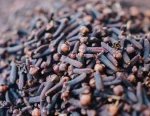 Clove Lalpari