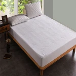 2020 Hot Selling Waterproof Non-skip Breathable Bamboo Mattress Cover With Zippers