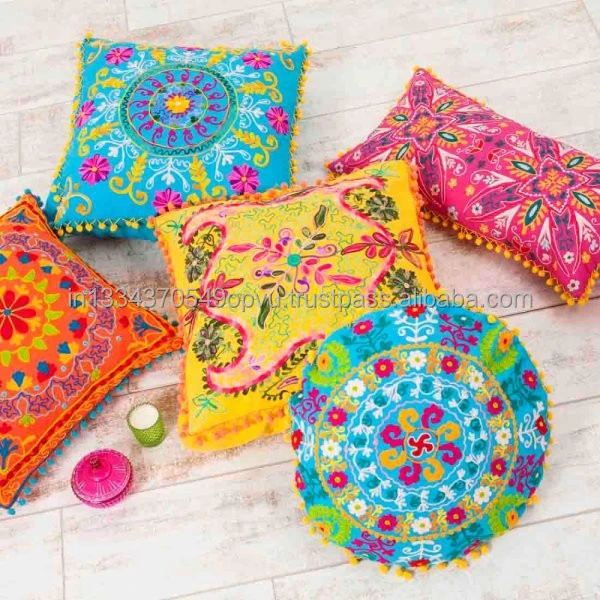 Creative Home Decoration Indian Bright Color Handmade Tribal Pillow Case &amp; Pom Pom Border Ethnic Aari Embroidered Cushion Cover