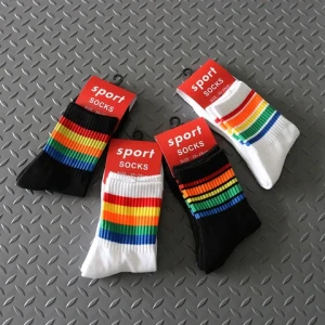 Custom high quality fashion rainbow striped mens sports socks thick mid-tube towel bottom basketball badminton sports socks