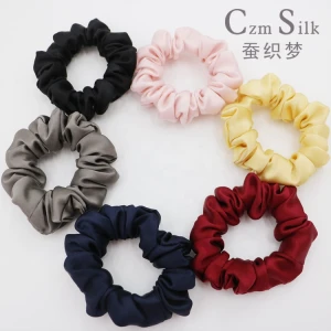 Factory directly 22Momme  25MM 30MM  fashionable Silk  Scrunchies  custom logo customized color  shinny hair tie