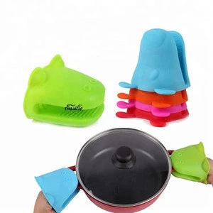 FDA Perfect For Use As BBQ Grilling Heat Resistant Silicone Oven Glove