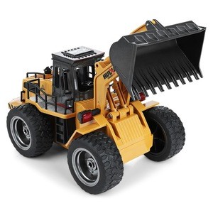 HuiNa 1520 RC Car 6CH 1/14 Trucks Metal Bulldozer Charging RTR Remote Control Truck Construction Vehicle Cars For Kids Toys Rate