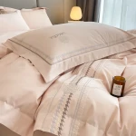 luxury soft  100% cotton bedding sets embroidery bed sheet white duvet cover bedding set 4pcs  plain embroidered bedding set