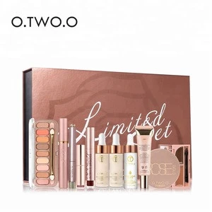 O.TWO. O Complete Makeup Set Gift Makeup Set