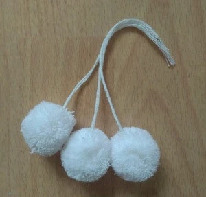 White 3cm Cashmere Pom Poms for Decoration