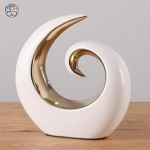 2018 Unique artistic style christmas porcelain show pieces ceramic home decoration for home decor
