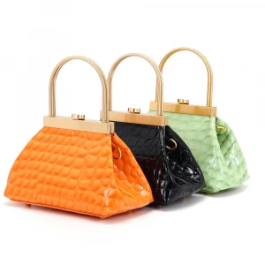 Designer ladies crocodile pattern glossy genuine leather crossbody tote  handbag  with hardware Clip