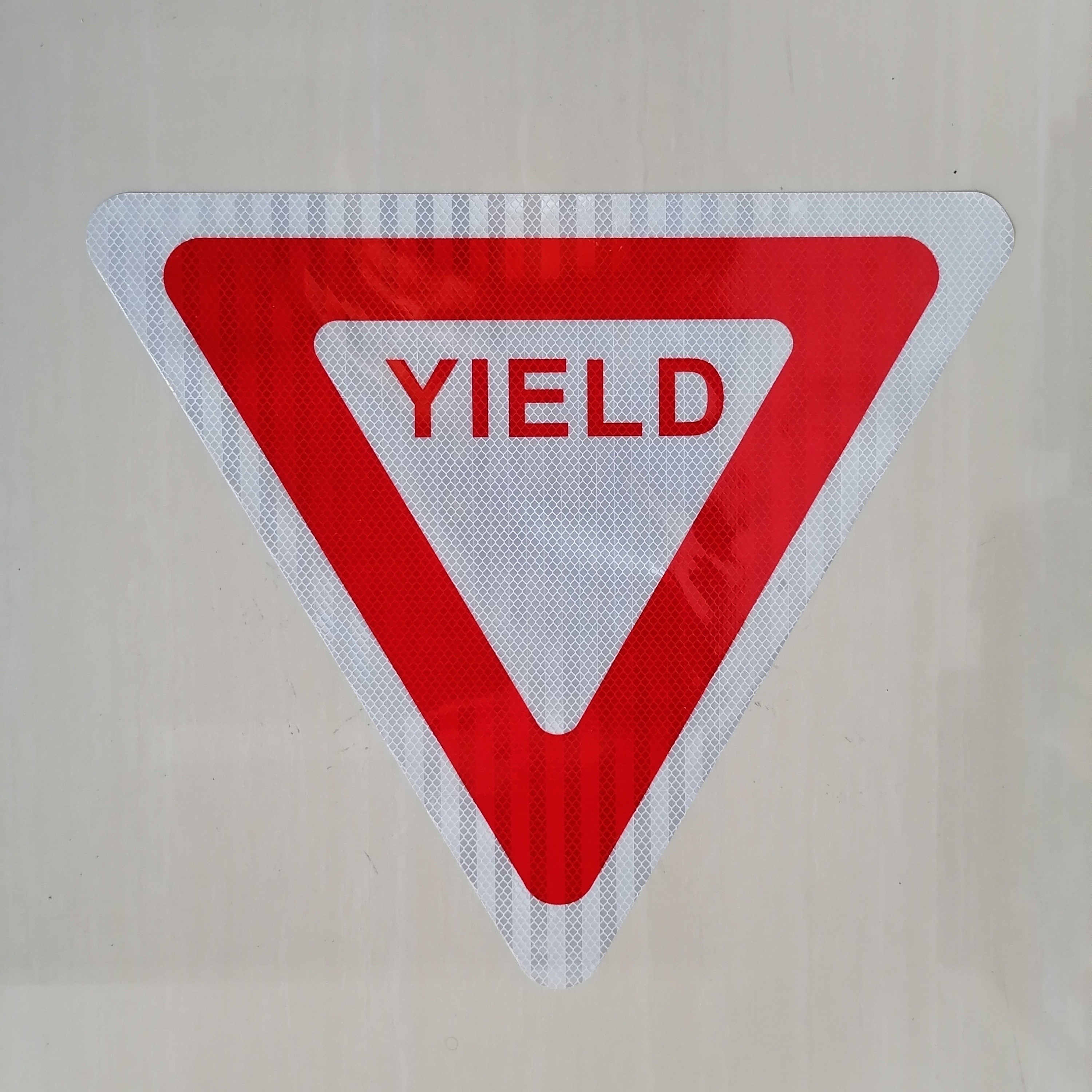 Free Design Road Safety Sign Self Adhesive yield Road Sign Boards Reflective Traffic Signs